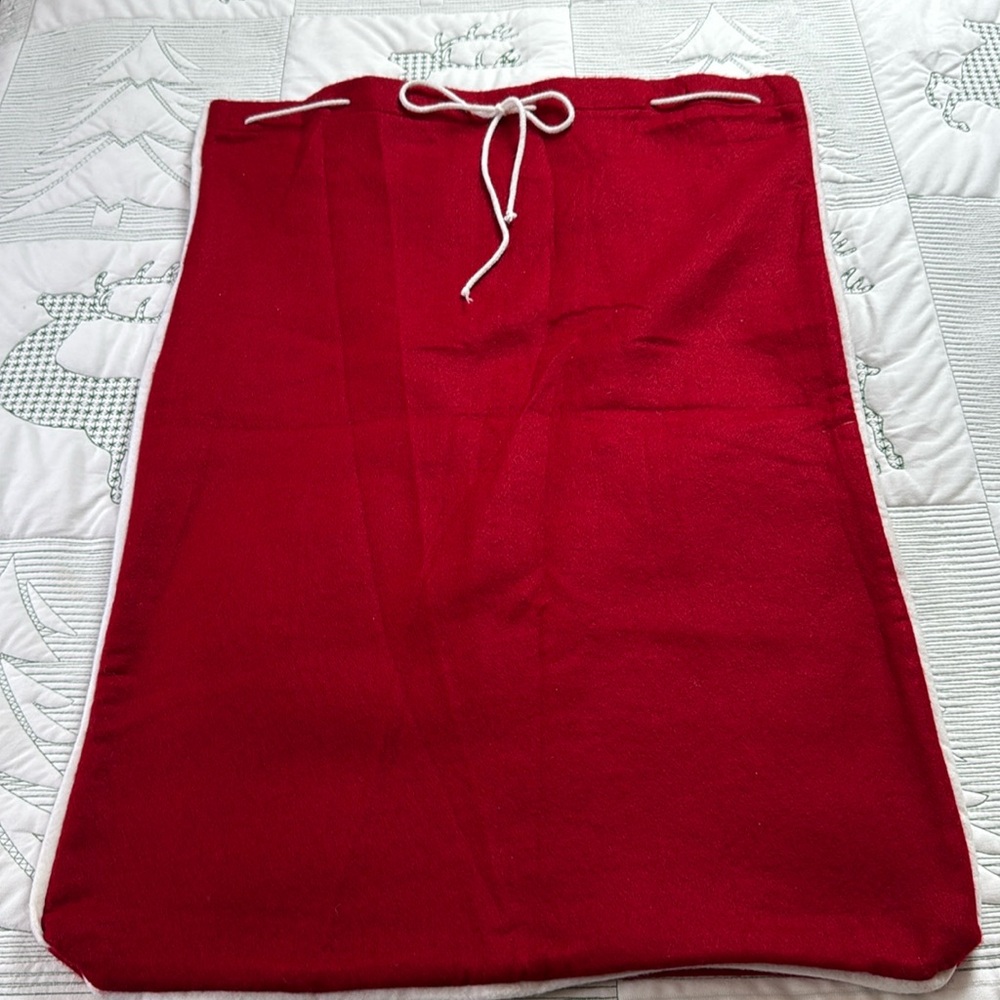 Extra Large Felt Drawstring Christmas/Holiday Sack-28.5x20 - Picture 2 of 4